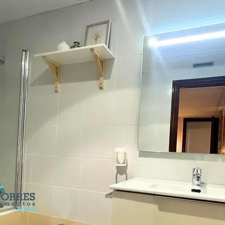 Dos Torres Varda Balcony & Private Parking Apartment *